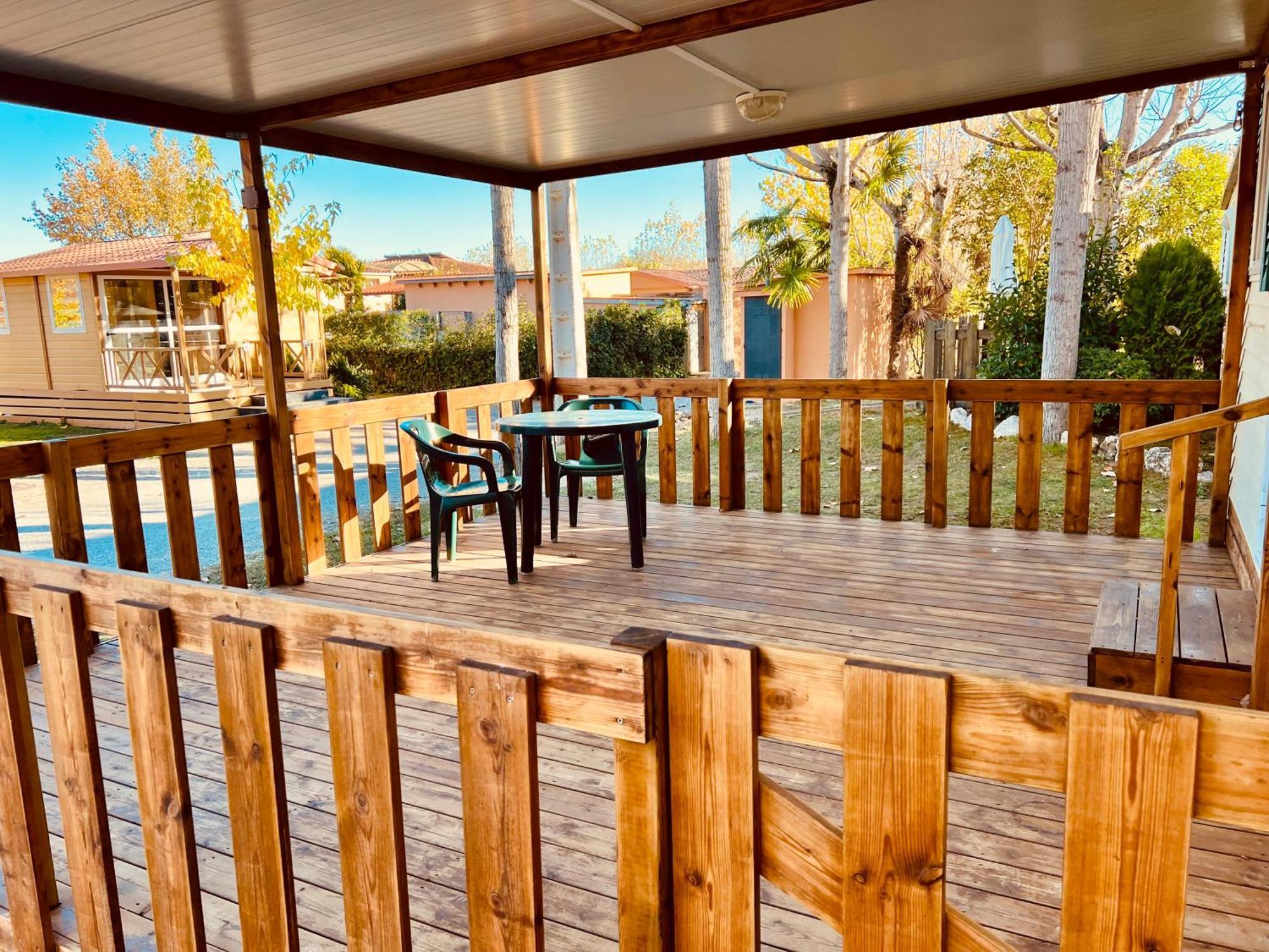Camping Bungalow El Llac De Banyoles Porqueres Экстерьер фото