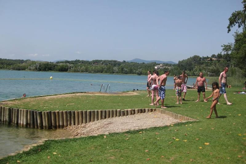 Camping Bungalow El Llac De Banyoles Porqueres Экстерьер фото