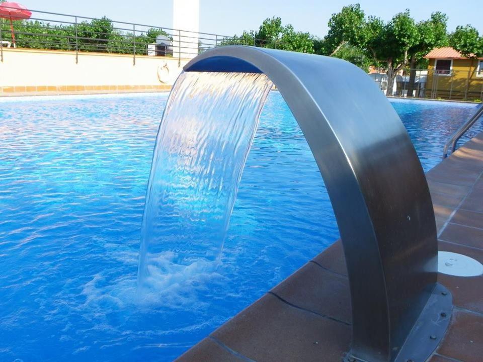 Camping Bungalow El Llac De Banyoles Porqueres Экстерьер фото