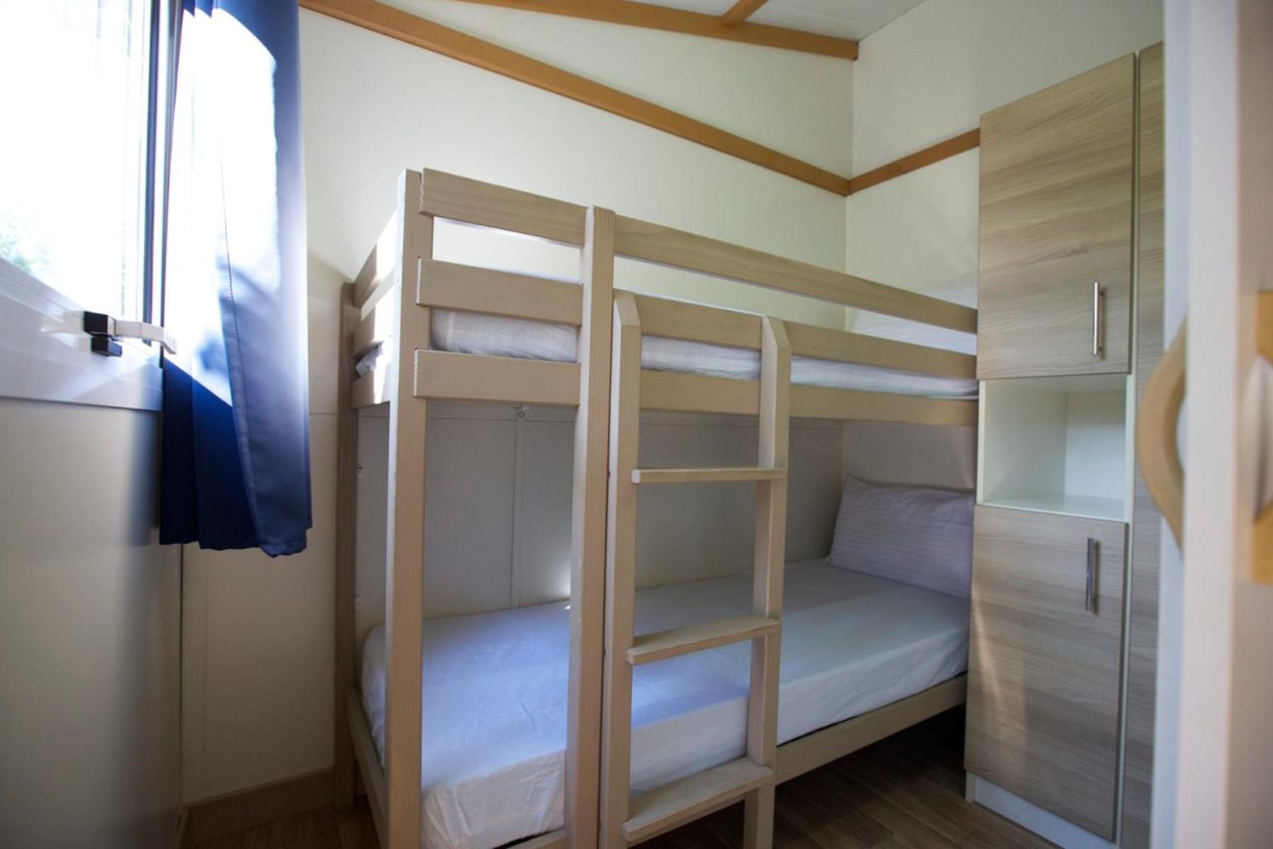Camping Bungalow El Llac De Banyoles Porqueres Номер фото
